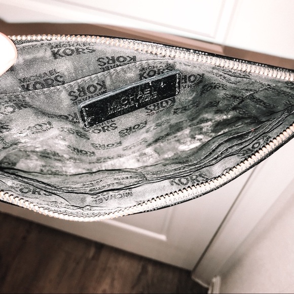 Michael Kors Wristlet - Picture 7 of 7